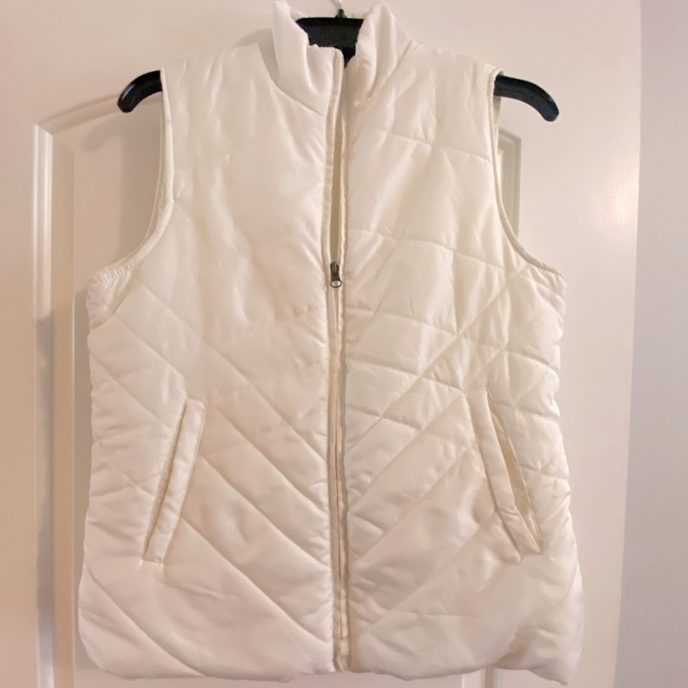 White puffer vest